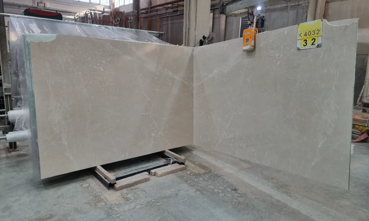 MOON CREAM - Image 62